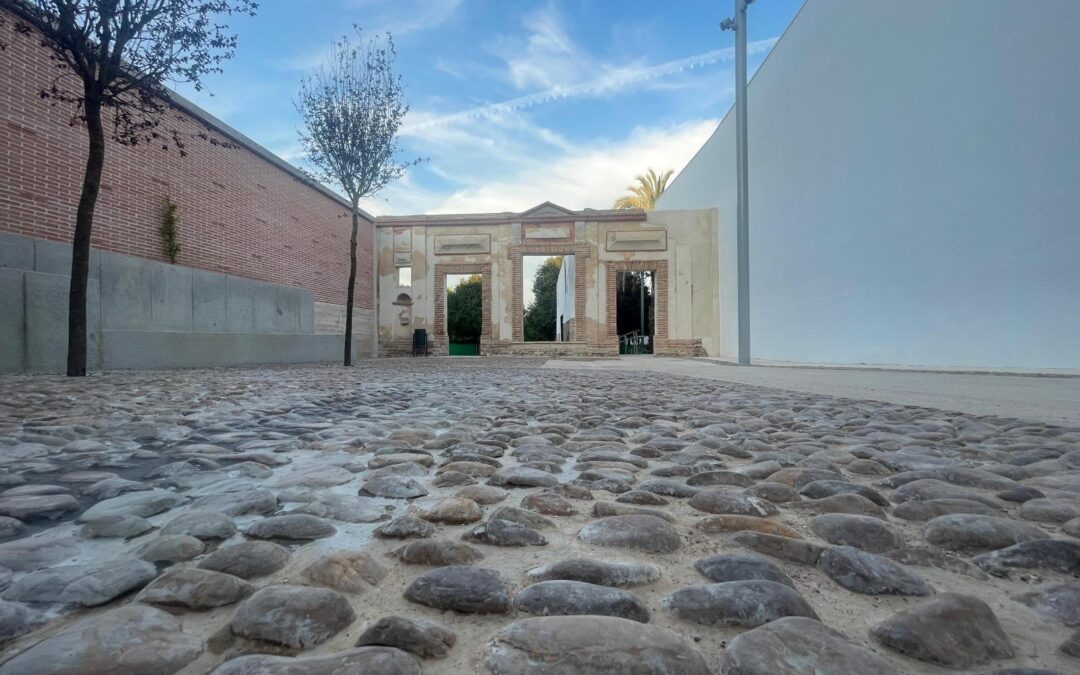 Paseo por el Templo Romano y el Jardín de Orive: recuperación y puesta en valor del espacio público